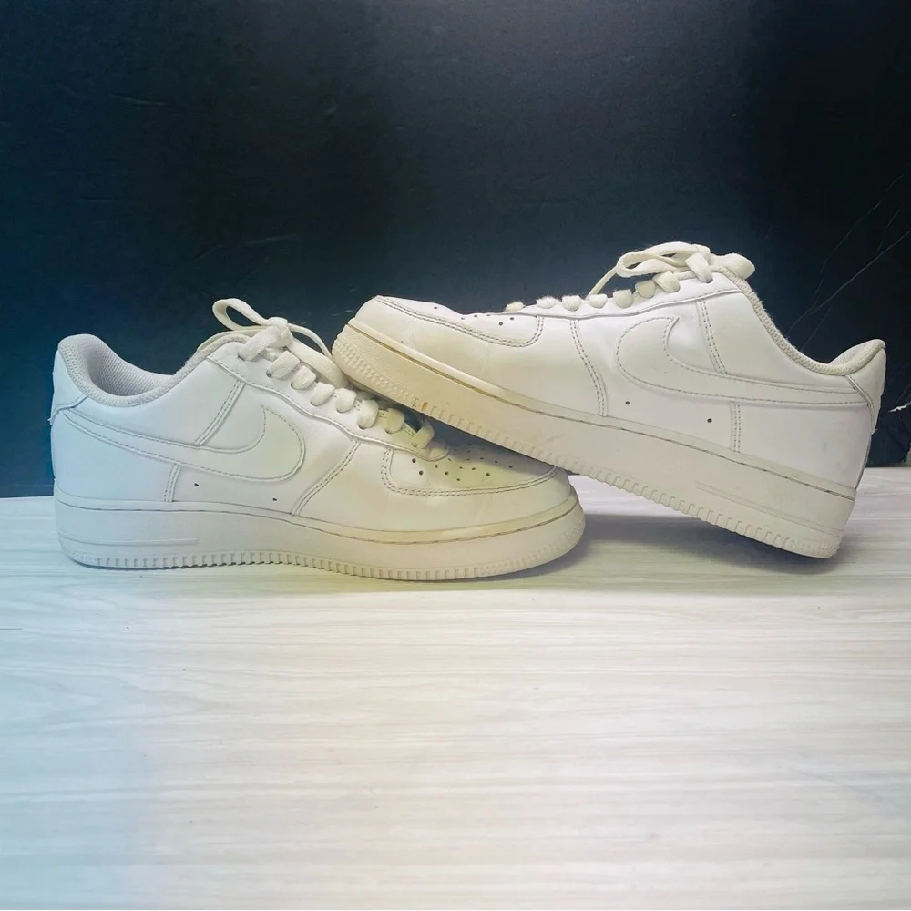 Nike Air Force 1 '07 Low Triple White Men size 7.5 CW2288-111